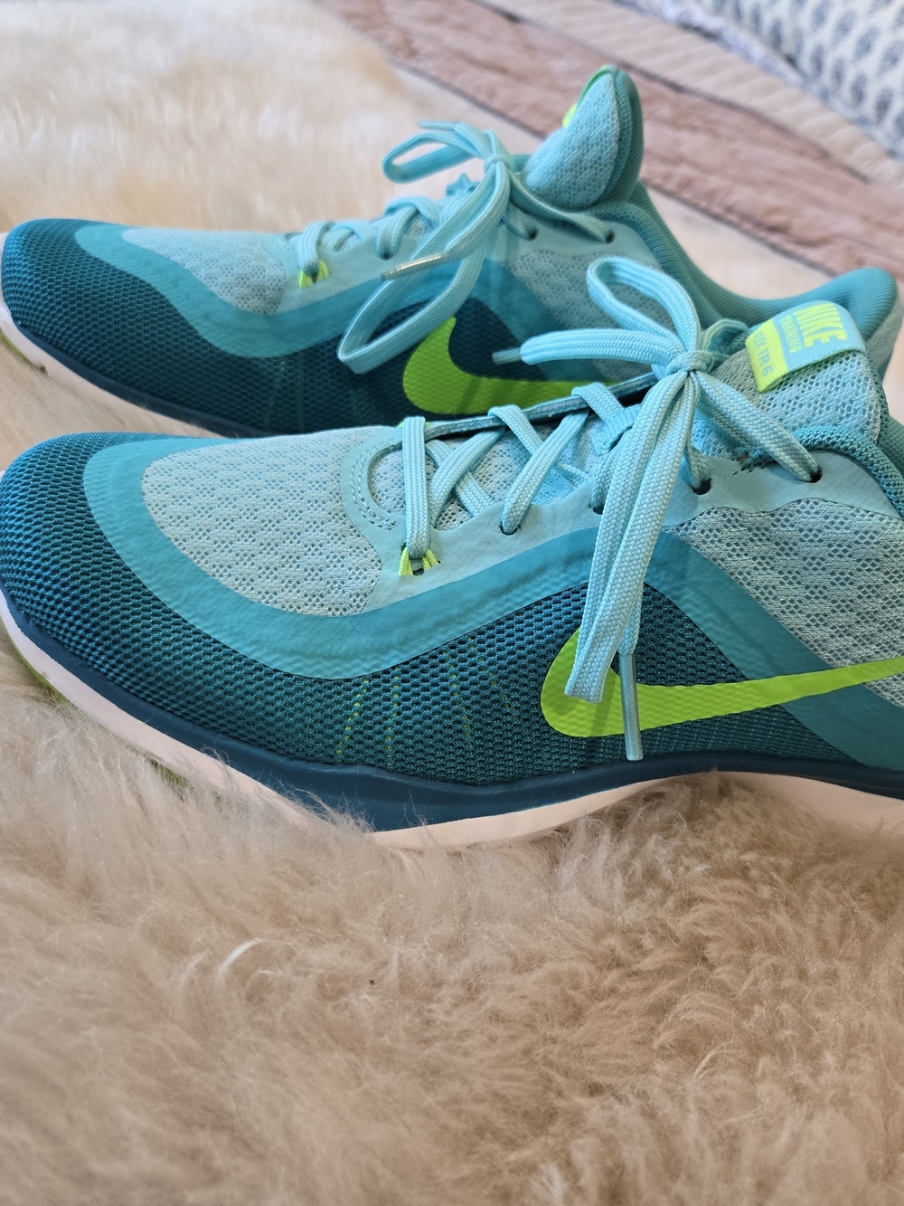 Nike Women's Teal Running Shoes with Lime Swoosh